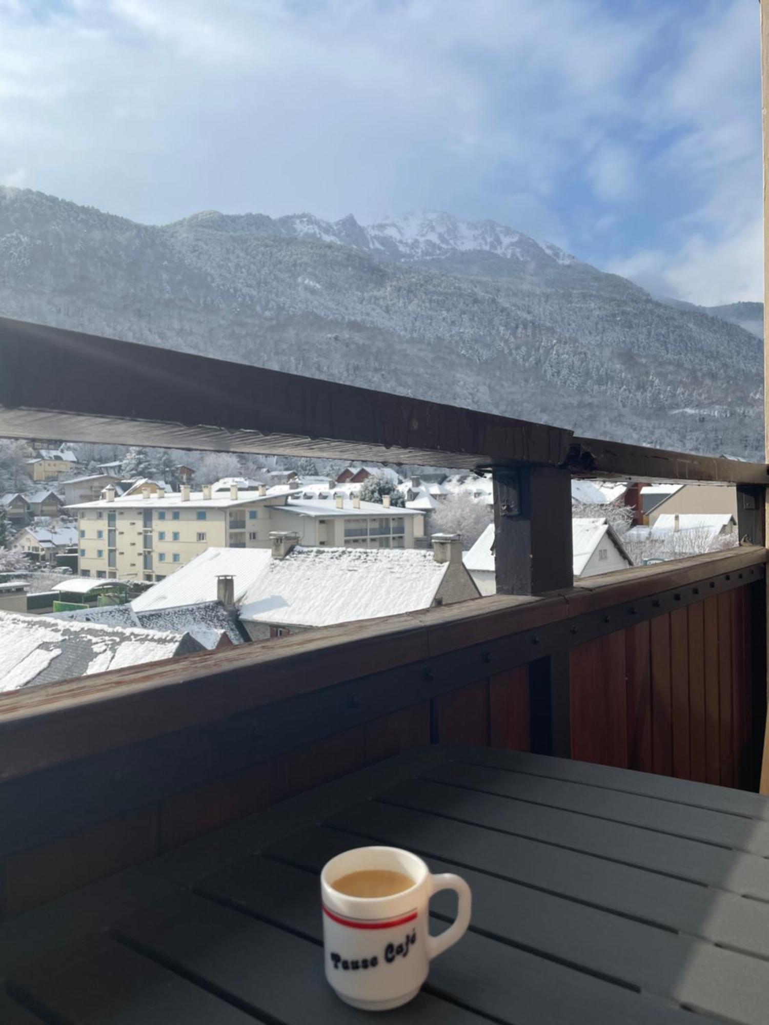 Appartement 58 M2 Avec Piscine Interieure Vue Montagne Centre Village , Parking Prive Saint-Lary-Soulan Exterior photo