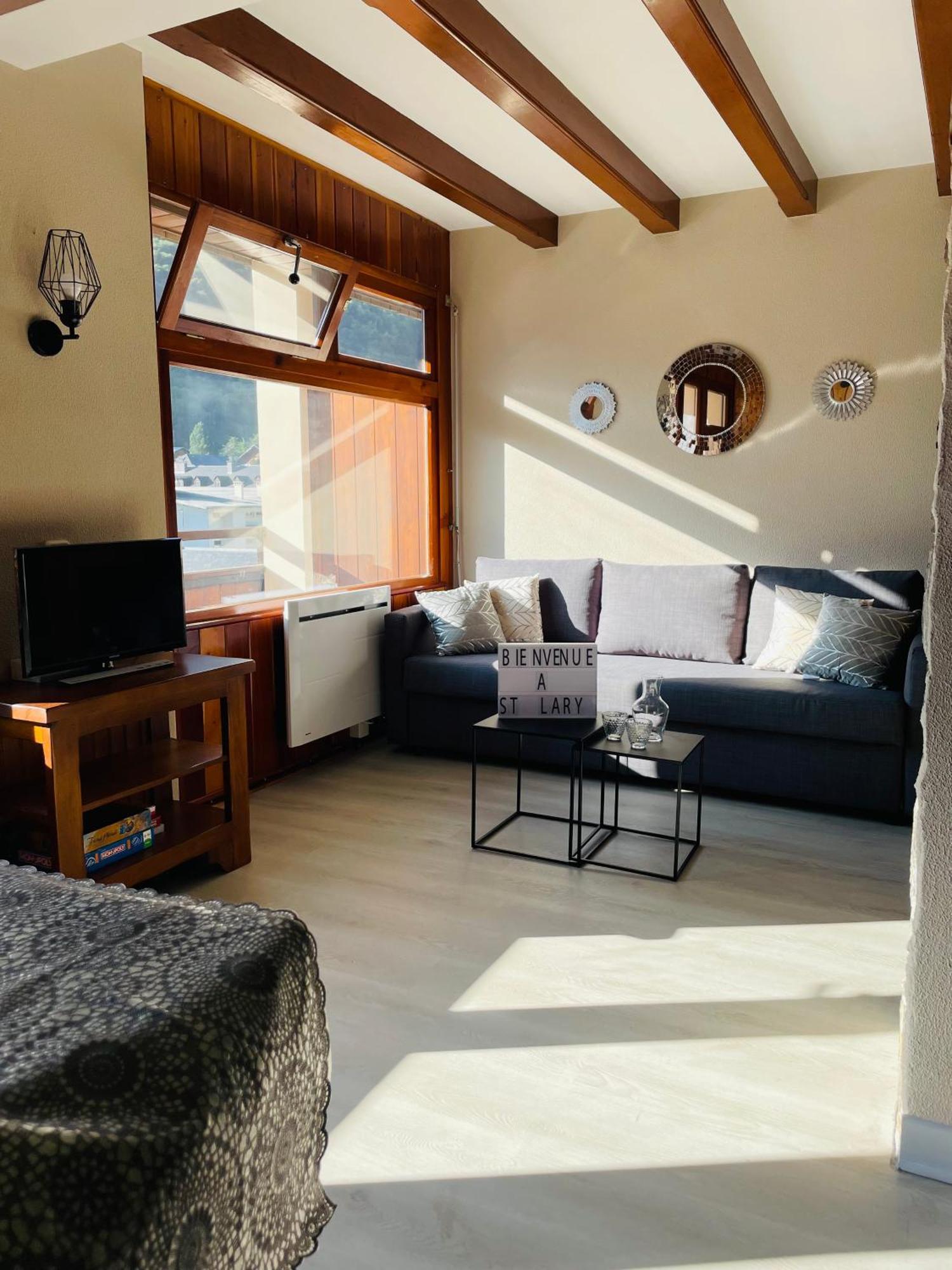 Appartement 58 M2 Avec Piscine Interieure Vue Montagne Centre Village , Parking Prive Saint-Lary-Soulan Exterior photo